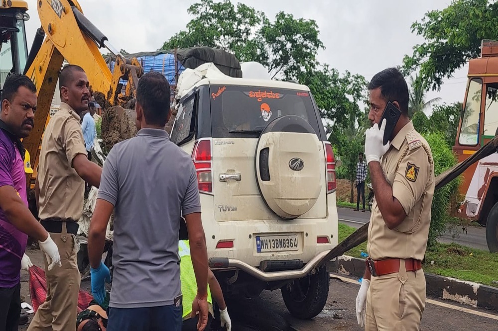 विजयपूरमध्ये भीषण अपघातात सहा जणांचा मृत्यू